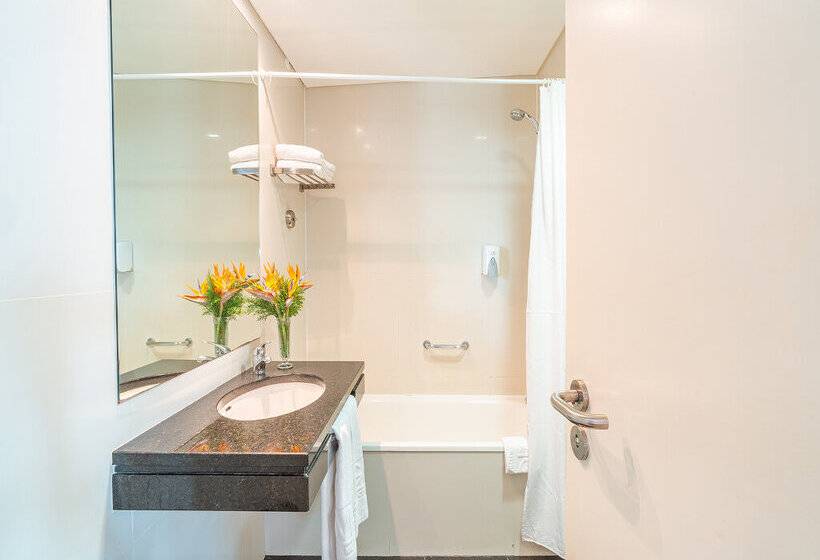 هتل Muthu Raga Madeira