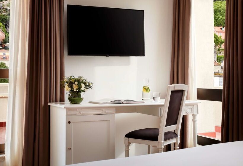 هتل Nh Sintra Centro