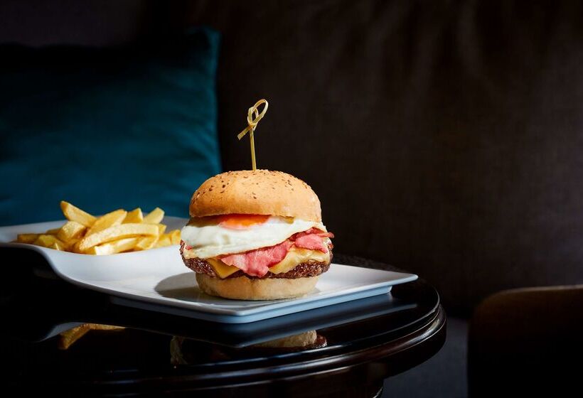 هتل Nh Sintra Centro