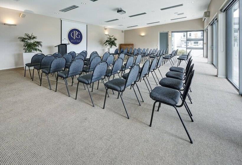 هتل Picton Yacht Club