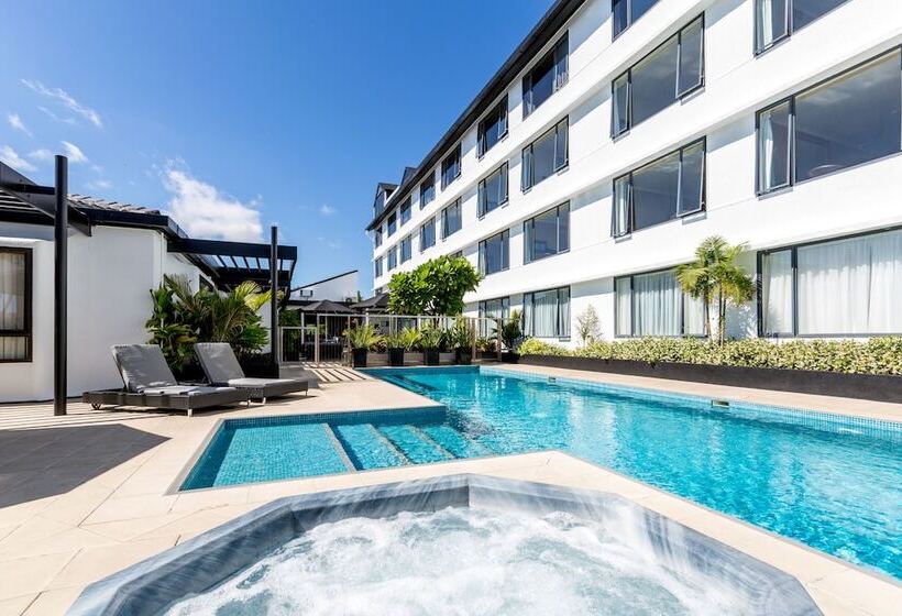 בית מלון כפרי Plymouth International