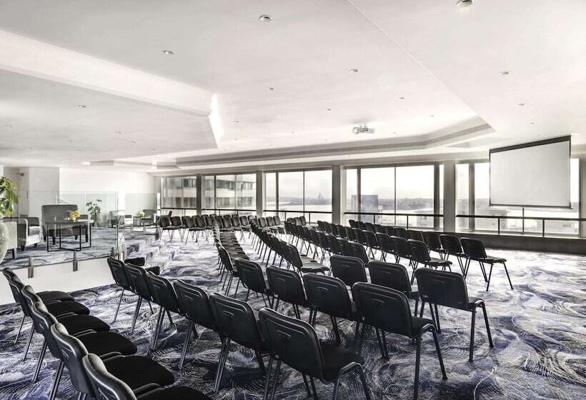 Pullman Auckland Hotel & Apartments