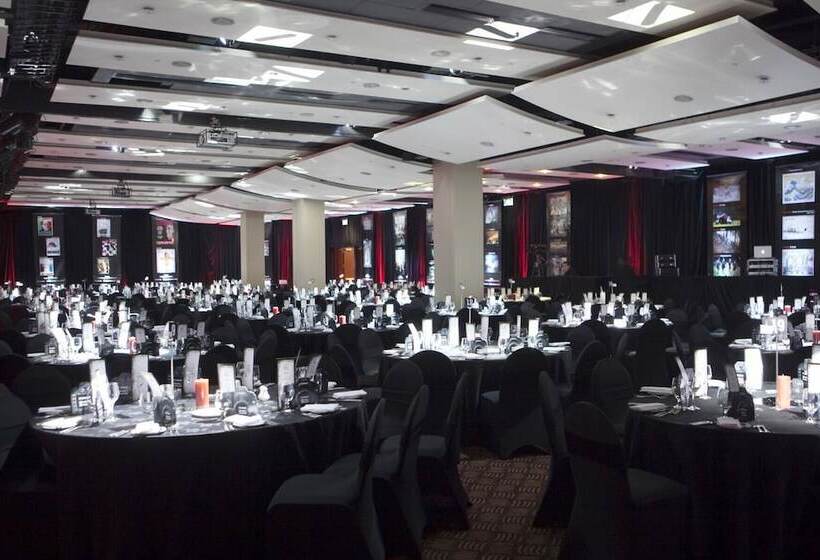 Pullman Auckland Hotel & Apartments