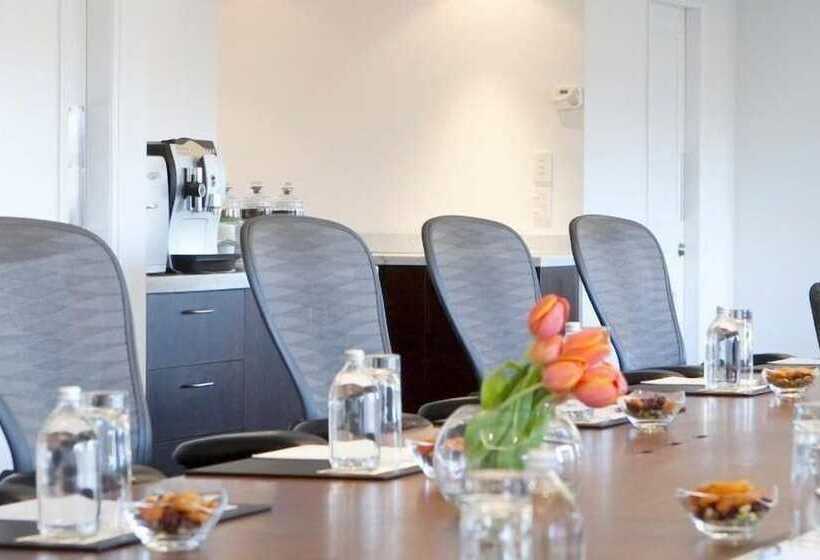 Pullman Auckland Hotel & Apartments