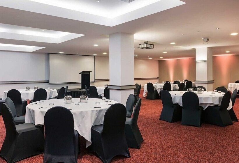 Pullman Auckland Hotel & Apartments