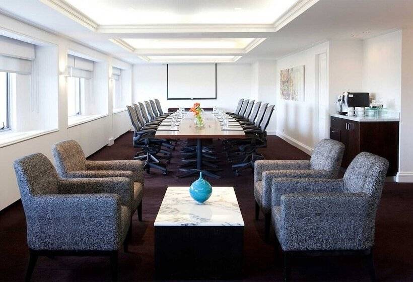 Pullman Auckland Hotel & Apartments