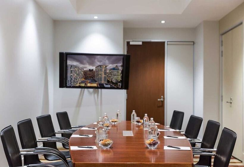 Pullman Auckland Hotel & Apartments