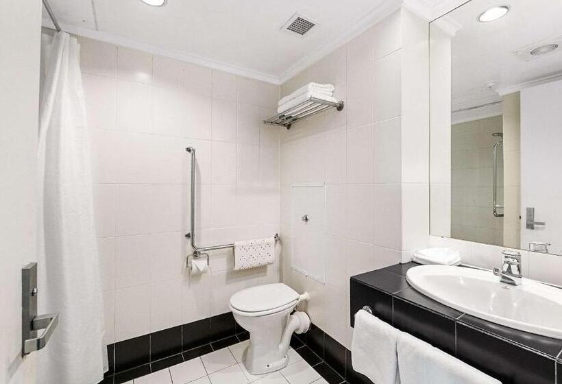 Отель The Angus