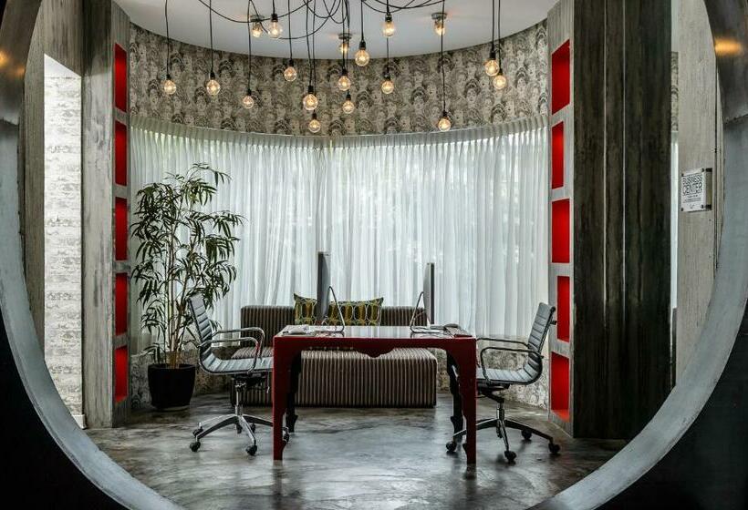 Отель Riande Urban