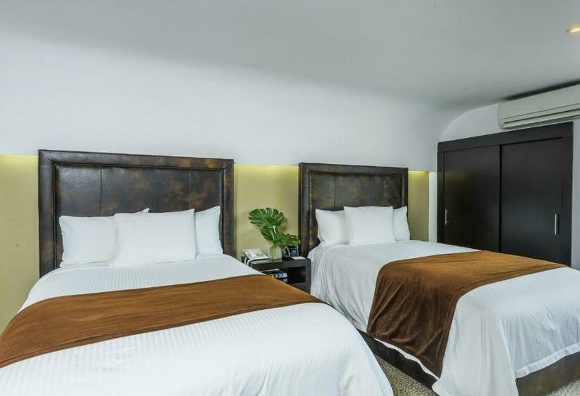 Отель Riande Urban