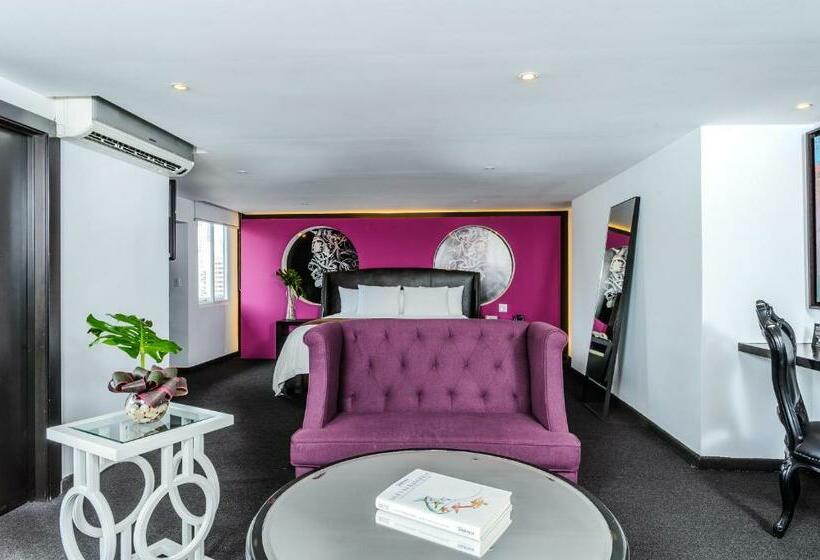 Отель Riande Urban