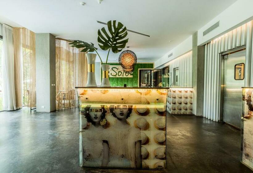 Отель Riande Urban