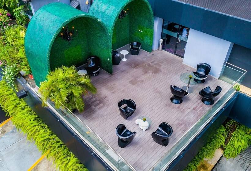 Отель Riande Urban