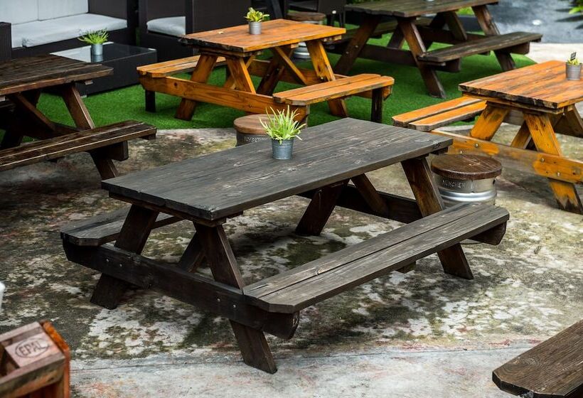 Отель Riande Urban