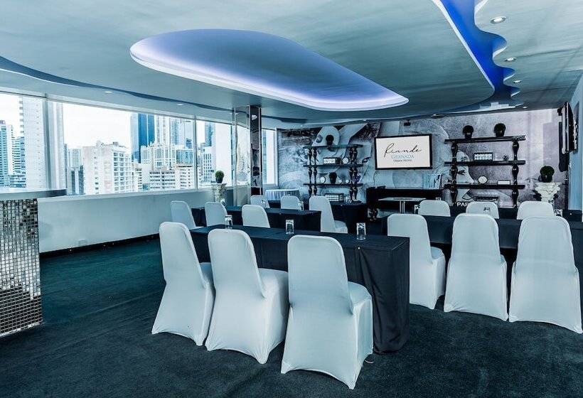 Отель Riande Urban