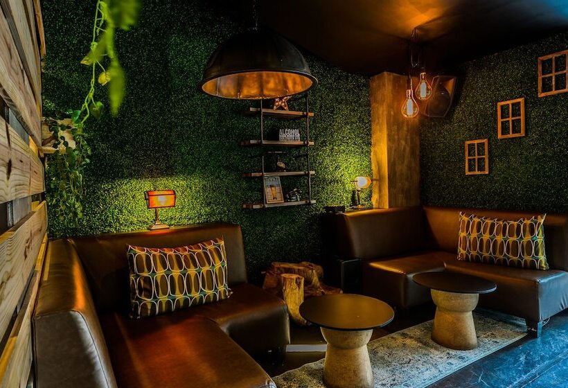 Отель Riande Urban