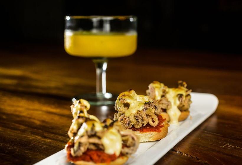 Отель Riande Urban