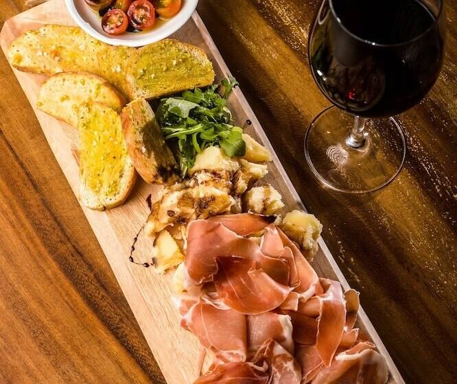 Отель Riande Urban