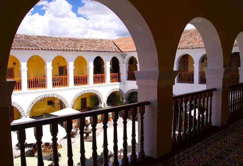 ホテル Santa Rosa