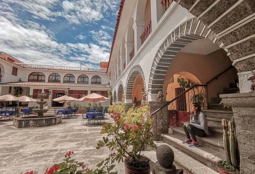 ホテル Santa Rosa