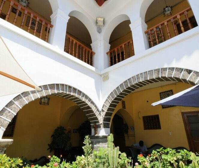 ホテル Santa Rosa