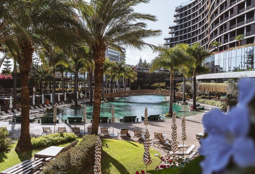 Savoy Palace, The Leading Hotels of The World Savoy Signature