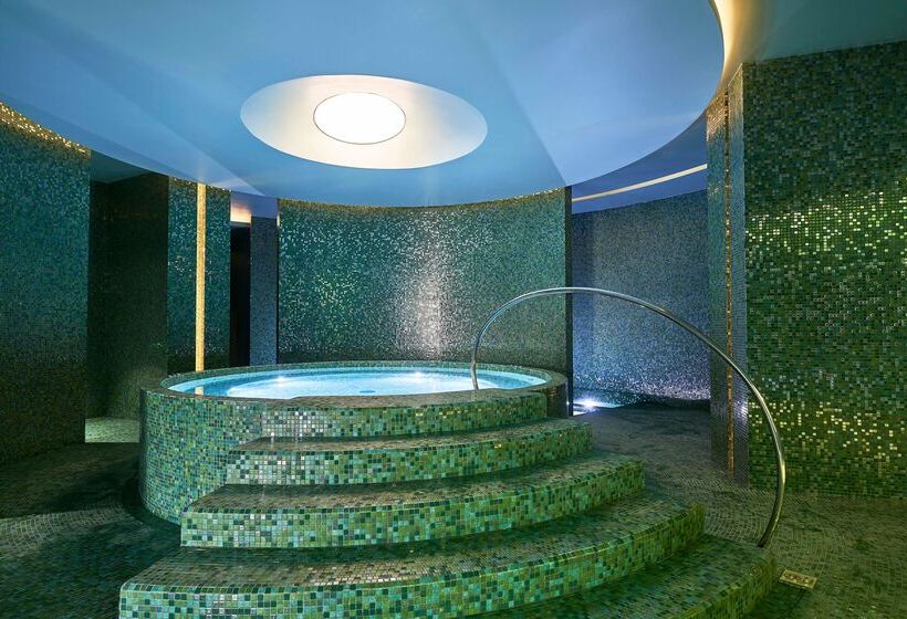 Savoy Palace, The Leading Hotels of The World Savoy Signature