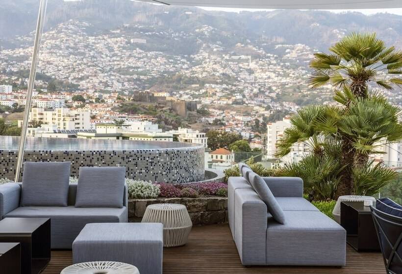 Savoy Palace, The Leading Hotels of The World Savoy Signature