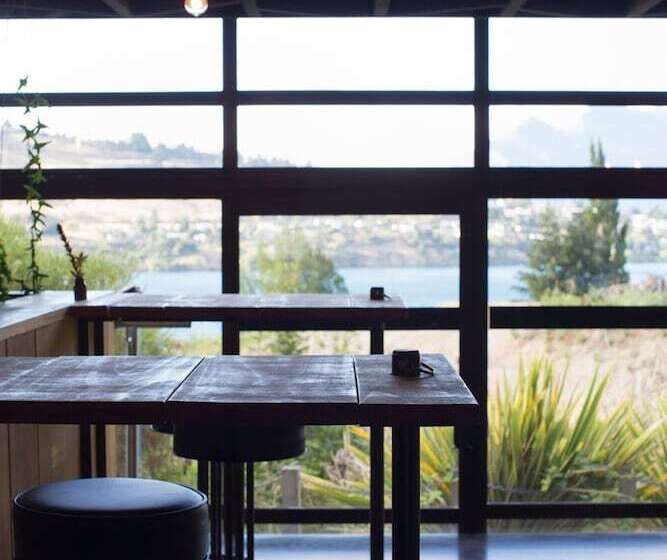 فندق Sherwood Queenstown