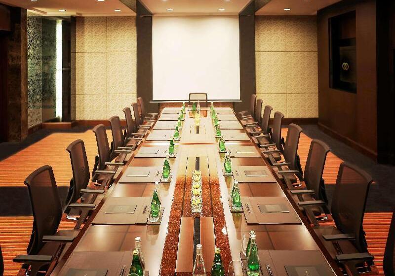 هتل Sofitel Philippine Plaza Manila