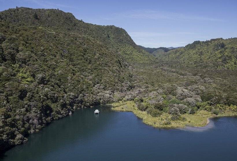 Отель Solitaire Lodge