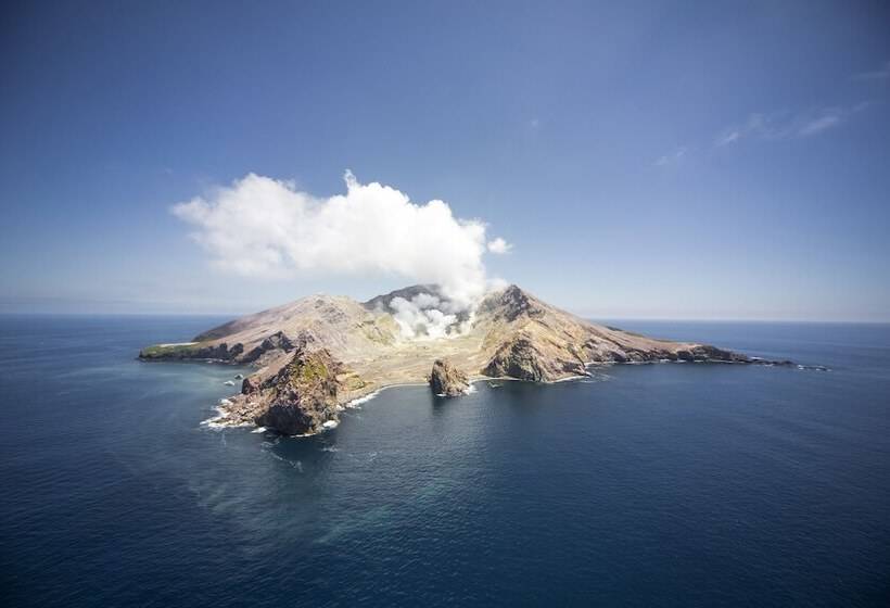 Отель Solitaire Lodge