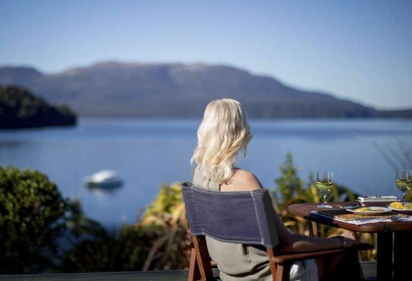 Отель Solitaire Lodge