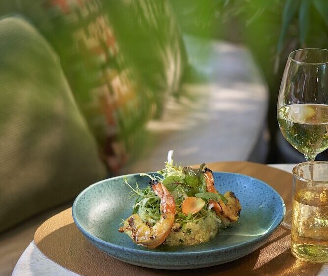 Suite Hotel Eden Mar   Portobay