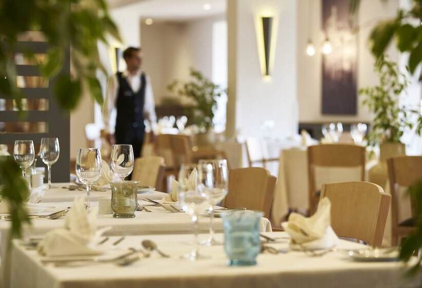 Suite Hotel Eden Mar   Portobay