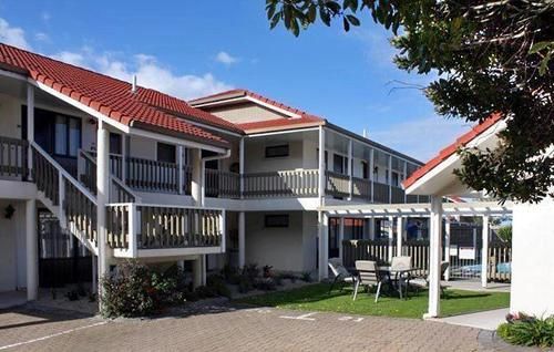 فندق Summit Motor Lodge