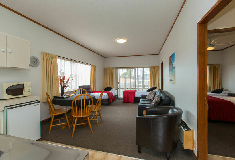 فندق Summit Motor Lodge