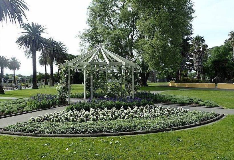 هتل Teal Motor Lodge