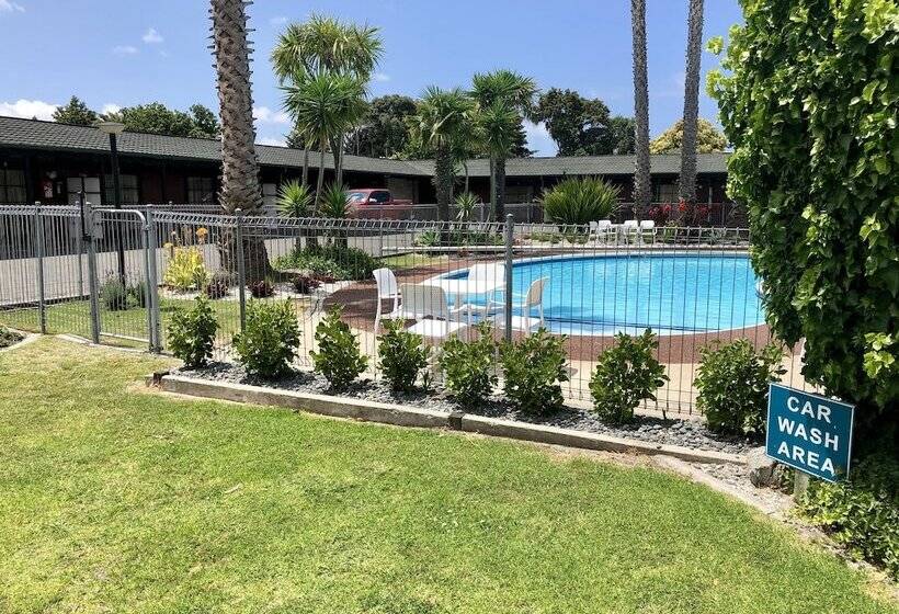 هتل Teal Motor Lodge