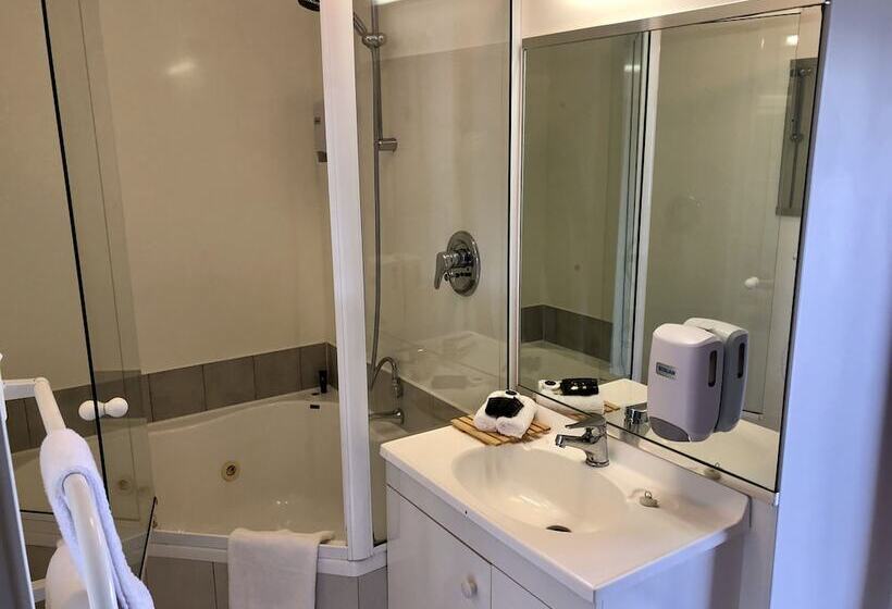 هتل Teal Motor Lodge