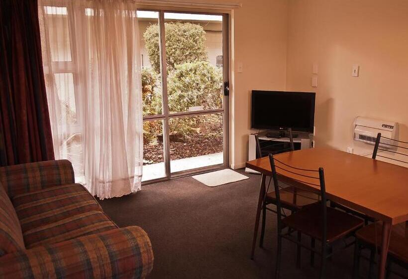 هتل Coachmans Inn