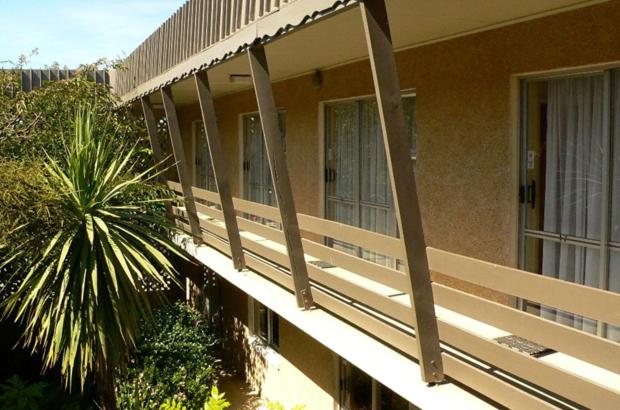 هتل Coachmans Inn