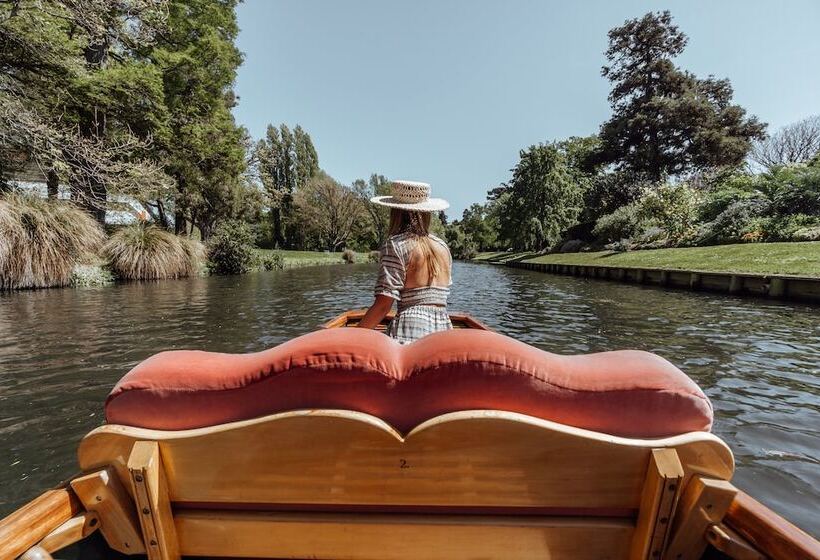 Отель The George