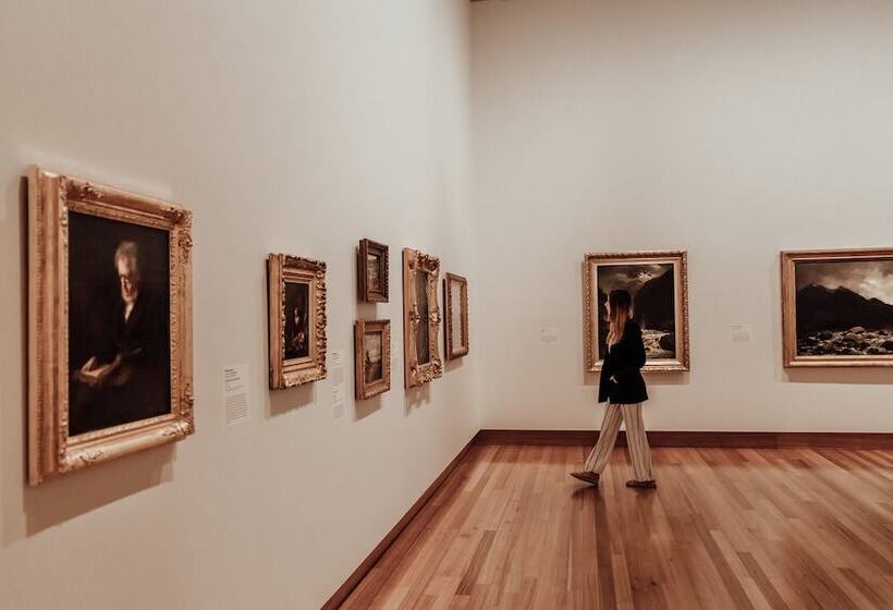 Отель The George