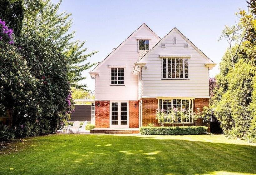 Отель The George