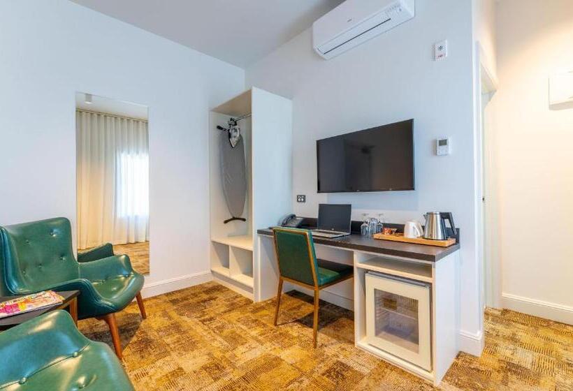 Отель The Grosvenor