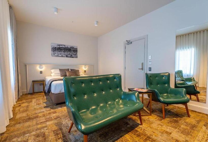 Отель The Grosvenor