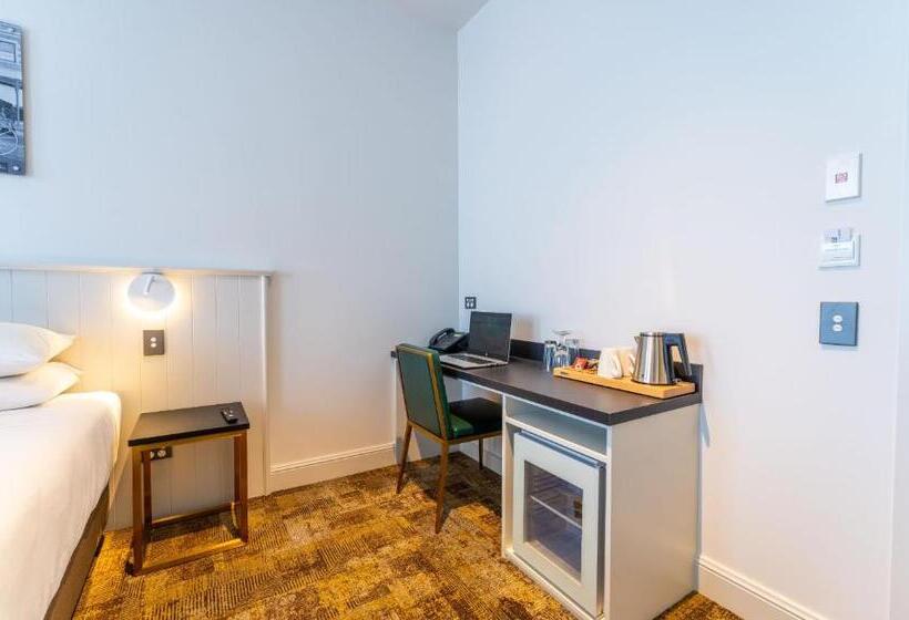 Отель The Grosvenor