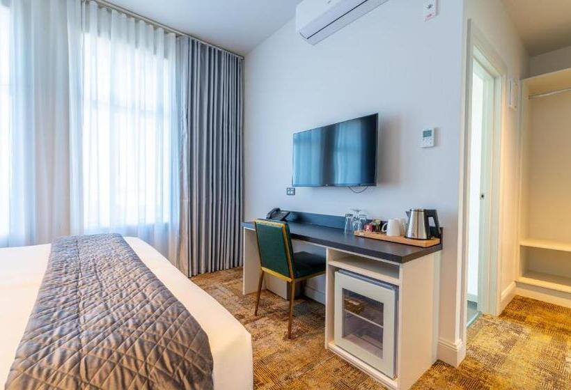 Отель The Grosvenor