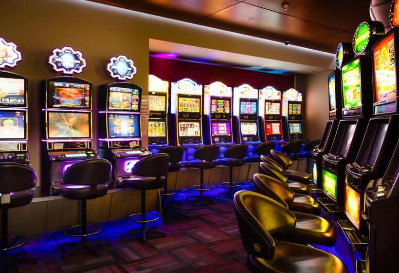 Отель The Grosvenor